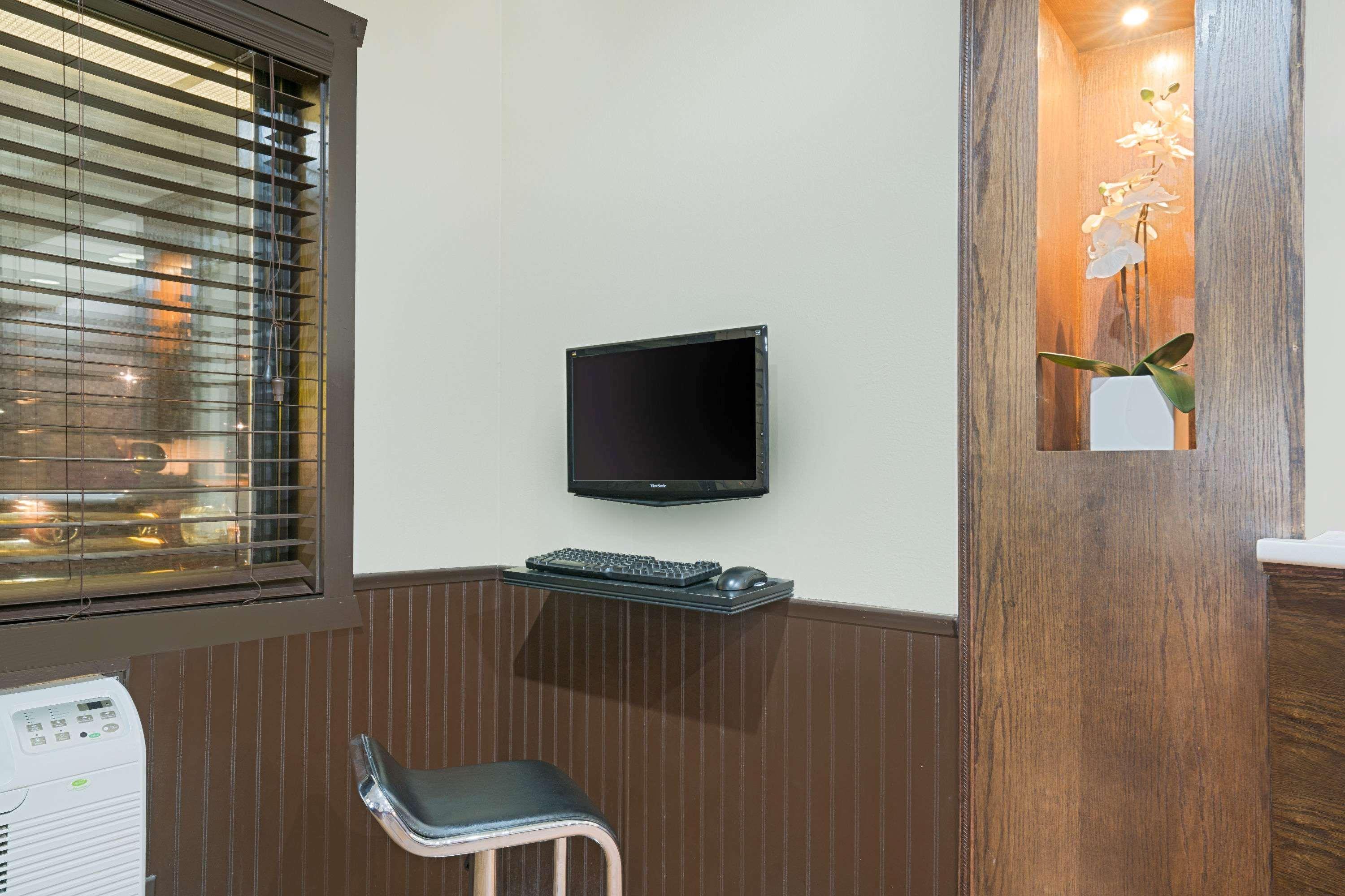 Super 8 By Wyndham Marshall Mn Exterior foto